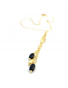 collier artisanal vermeil avec grain de riz d'agate noire et feuille structurée ovale