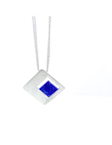Collier artisanal motif carré et lapis-lazuli