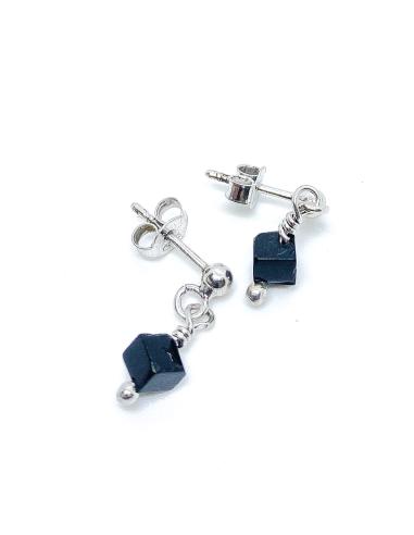 Boucle d'oreille argent fabrication artisanale just'in jewels avec mini cube d'onyx argent rhodié antiallergique