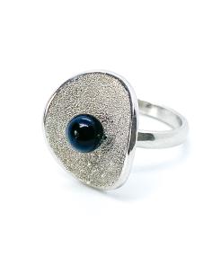 bague artisanale argent rhodié antiallergique avec onyx collection ondine de chez just'in jewels