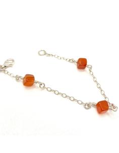 bracelet artisanal fait main en argent rhodié antiallergique avec cubes de cornaline