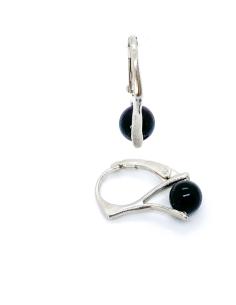 Boucle d'oreille dormeuse artisanal en argent rhodié antiallergique avec agate noire. Bijou fait main par Just'in Jewels