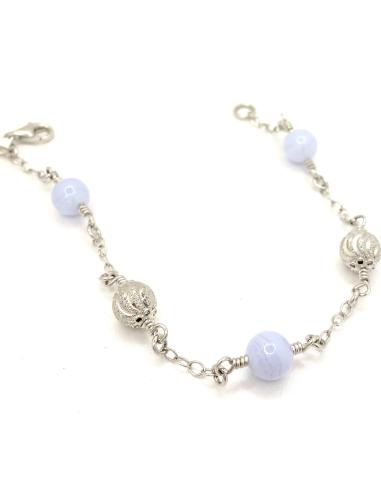 bracelet artisanal argent rhodié avec pierres fines, calcédoine bleue collection Manon de chez Just'in Jewels