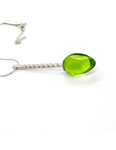 Collier artisanal argent rhodié antiallergique et cristal vert du val st lambert collection UNISSON de chez Just'in jewels