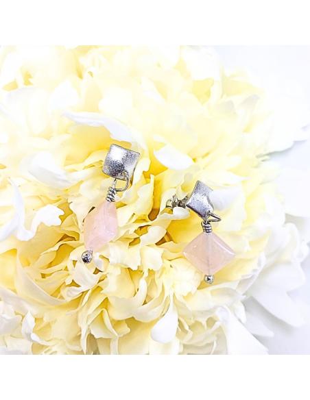 boucle d'oreille artisanale argent rhodié avec pierres fines naturelles quartz rose collection lola justinjewels