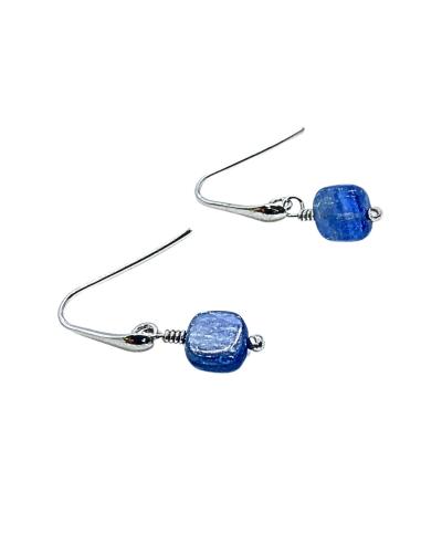 crochet d'oreille argent rhodié avec pierre fine cyanite collection charly justin jewels