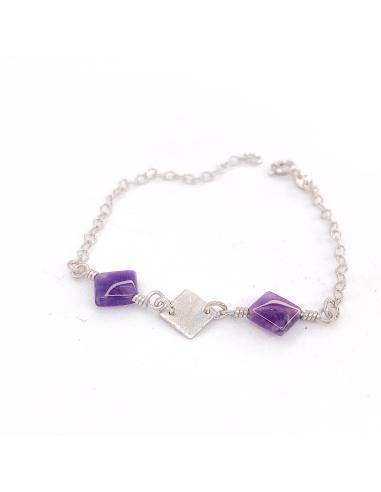bracelet artisanal en argent rhodié antiallergique avec pierres naturelles d'améthyste