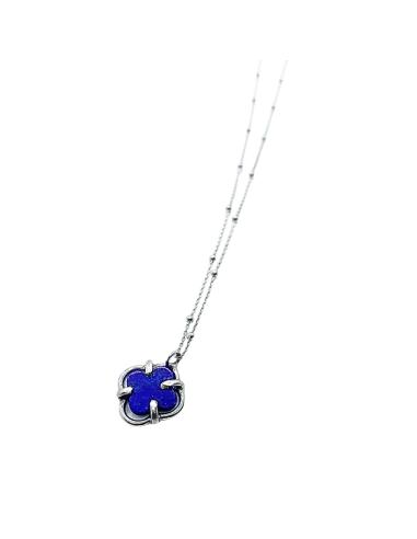 collier artisanal argent rhodié pour femme motif trèfle avec véritable lapis lazulli création fait main just'in jewels