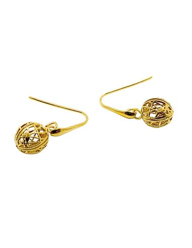 crochet d'oreille en argent plaqué or vermeil un des bijoux artisanaux de just'in jewels de sa collection Louise