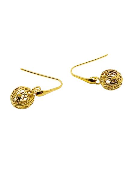 crochet d'oreille en argent plaqué or vermeil un des bijoux artisanaux de just'in jewels de sa collection Louise