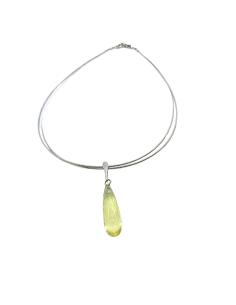 collier cour de cou en argent rhodié avec goutte facettée de quartz citron