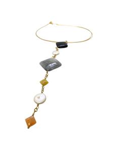 collier artisanal en argent vermeil avec combinaison de pierres fines et de perles d'eau douce.