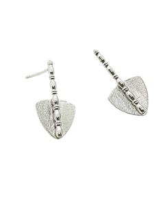 Boucle d'oreille argent rhodié triangle et tige motif ovoïde création artisanale just'in jewels