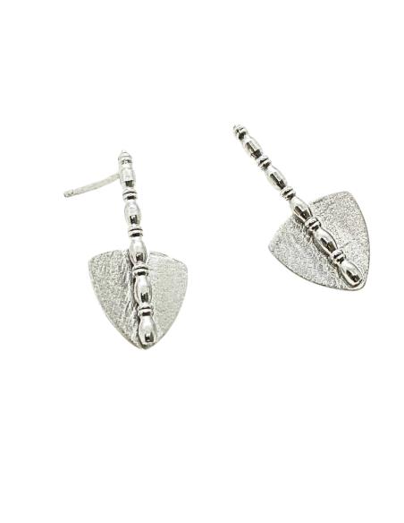 Boucle d'oreille argent rhodié triangle et tige motif ovoïde création artisanale just'in jewels