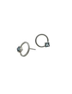 Boucle d'oreille pour femme en argent rhodié anneau avec topaze bleu carrée créations artisanale de Just'in jewels 2