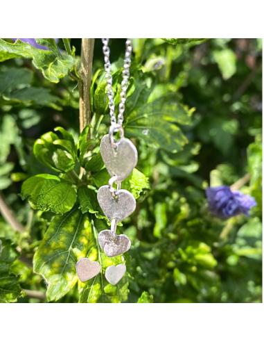 Collier argent rhodié antiallergique avec 3 motifs coeurs création artisanale fait main de Just'in jewels