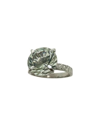 bague artisanale argent avec améthyste verte taillée brillant.