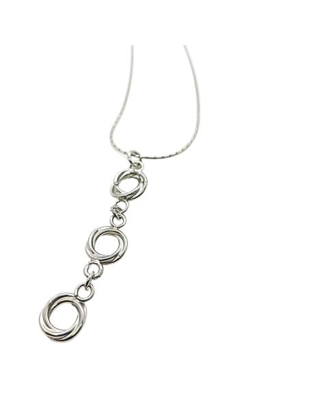 collier artisanal pour femme en argent antiallergique rhodié pendentif 3 motifs 3 anneaux imbriqués création Just'in Jewels
