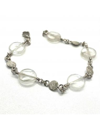 le bracelet argent et cristal de roche a été fait main dans notre atelier de Ramillies. Artisanat belge garanti sans nickel.