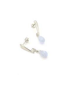 Boucle d'oreille artisanale argent rhodié antiallergique pour femme et pierre fine calcédoine