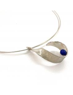 Bijou argent artisanal de créateur belge avec véritable perle de lapis lazuli.